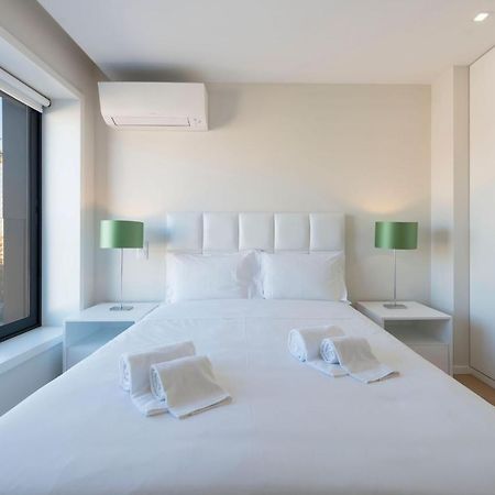 Lovelystay - Trindade Cozy Apartment Porto Exterior photo